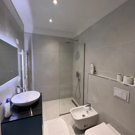 Apartamento Tirana Modern One Bedroom Kashar