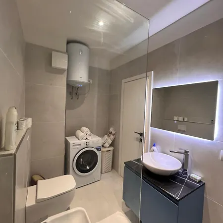 Apartamento Tirana Modern One Bedroom *