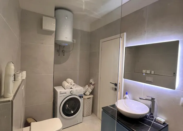 Appartamento Tirana Modern One Bedroom *