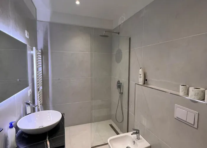 Lägenhet Tirana Modern One Bedroom Kashari